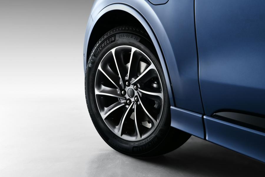 Колеса Lincoln Aviator Grand Touring 2019 года  (CN) (фото 16 из 20)